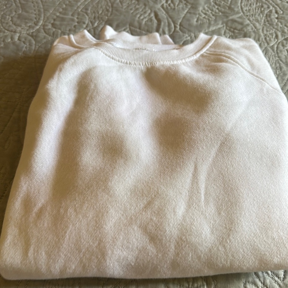 Time and Tru white sweatshirt